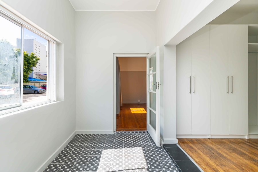 To Let 2 Bedroom Property for Rent in Sea Point Western Cape